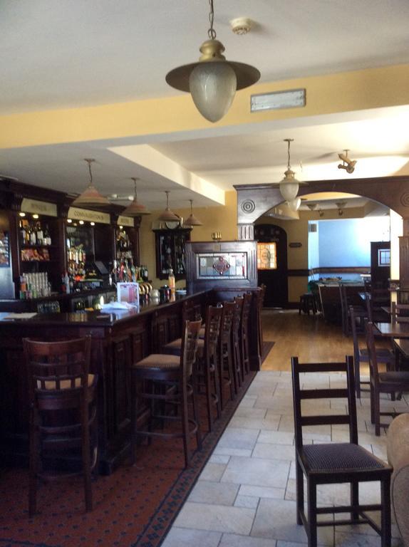 Achill Sound Hotel - Ostan Ghob A'Choire Ngoại thất bức ảnh