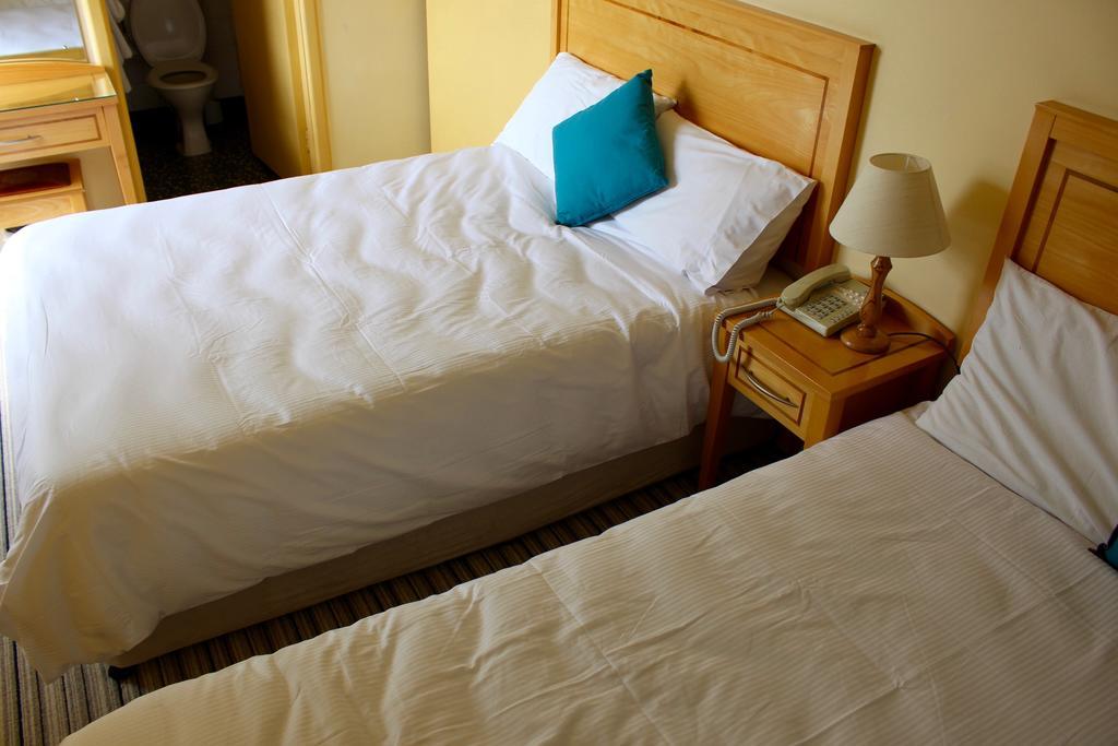 Achill Sound Hotel - Ostan Ghob A'Choire Ngoại thất bức ảnh