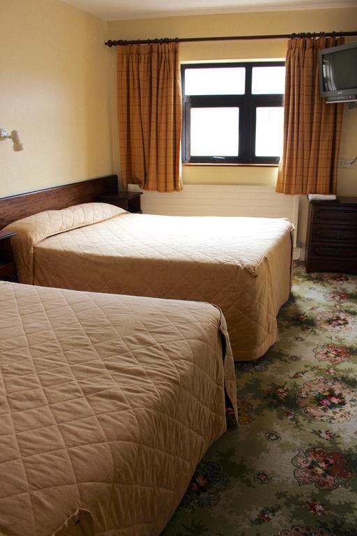 Achill Sound Hotel - Ostan Ghob A'Choire Ngoại thất bức ảnh