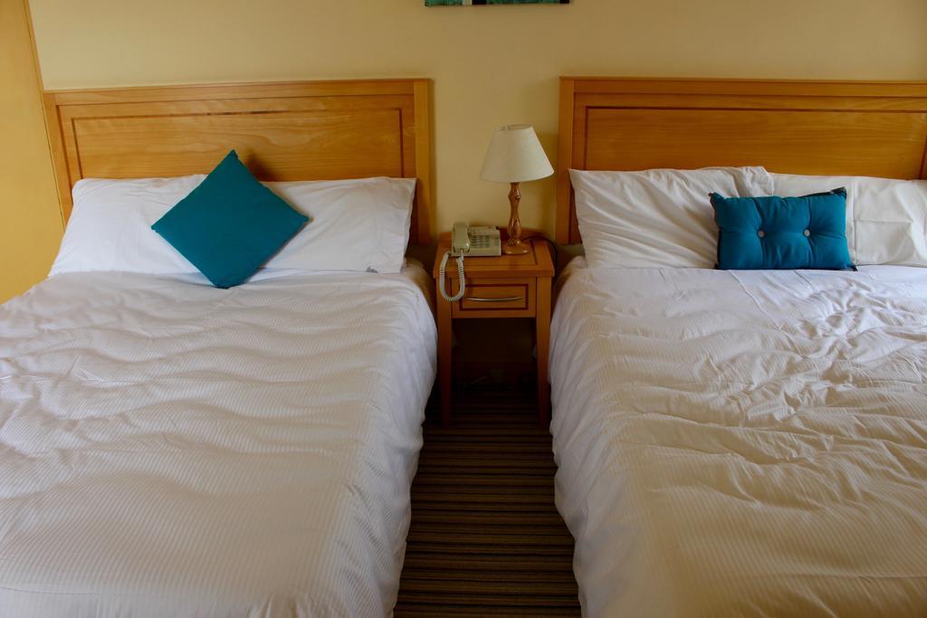 Achill Sound Hotel - Ostan Ghob A'Choire Ngoại thất bức ảnh